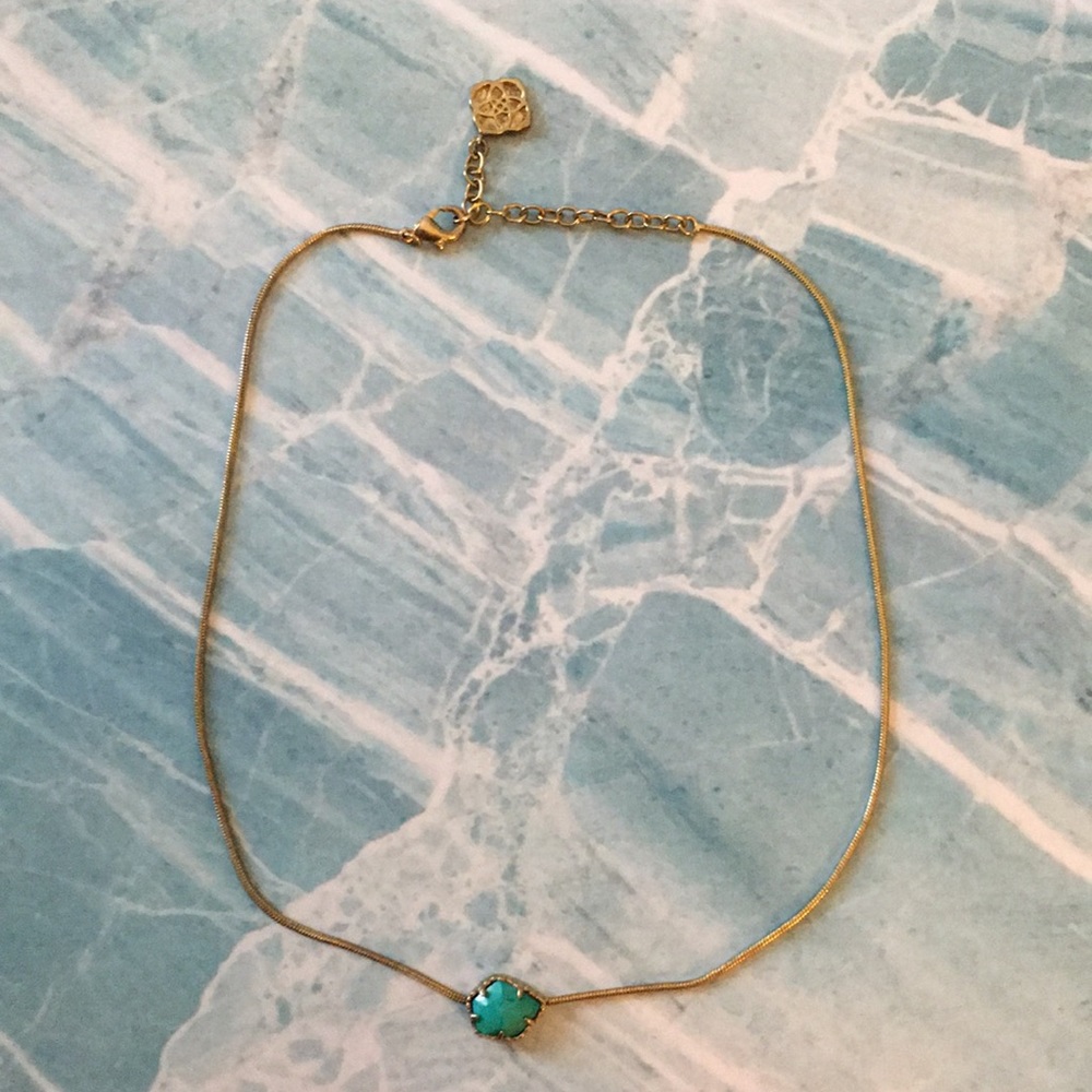Kendra Scott necklace